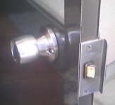 アルミサッシ部品修理　戸車　ドアクローザー　錠　鍵